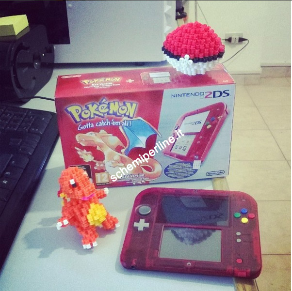 Charmander e Pokeball in 3D con le perline da stirare Pyssla Hama foto