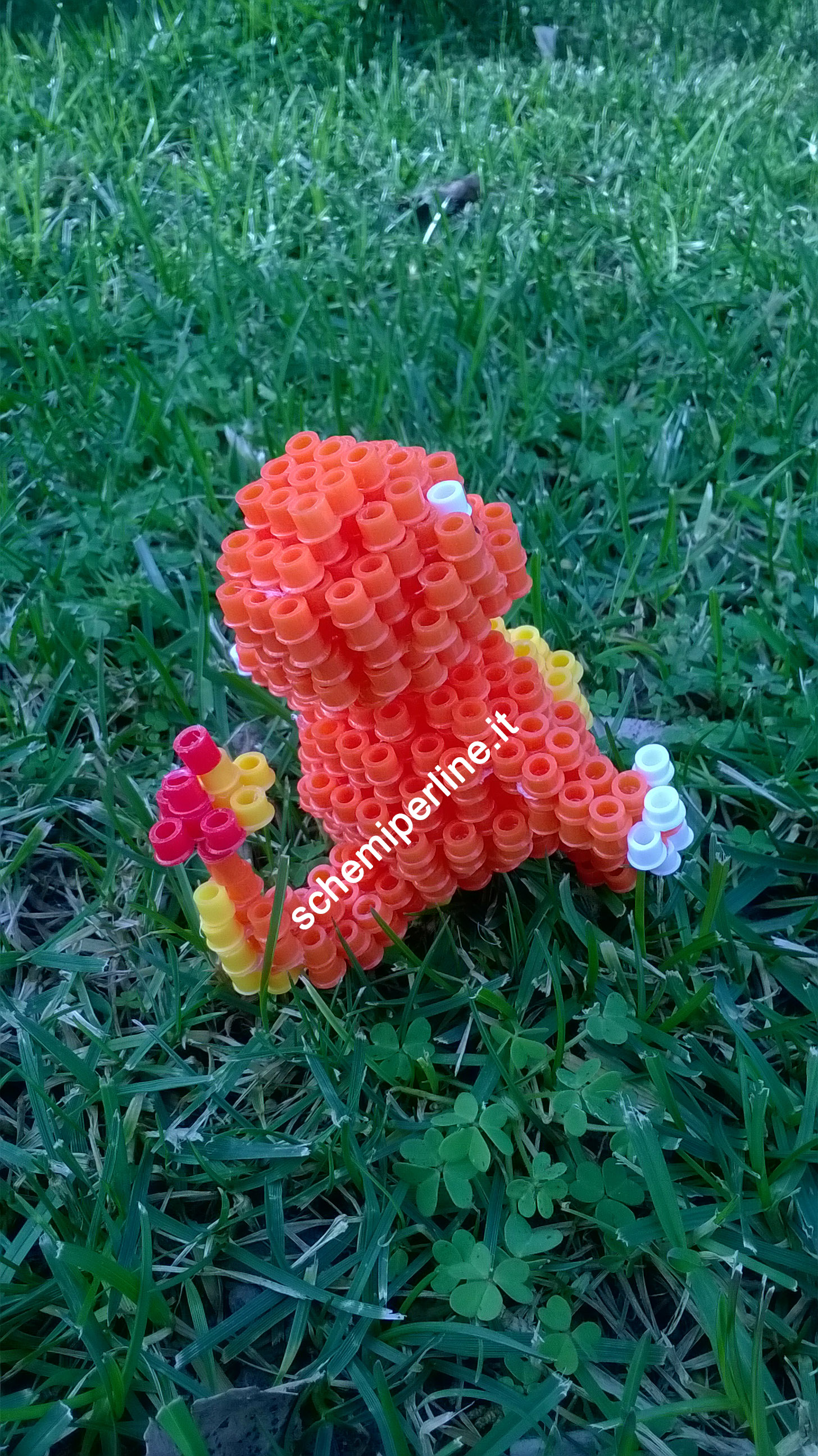 Il Pokemon Charmander in 3D con le perline da stirare Pyssla foto 2