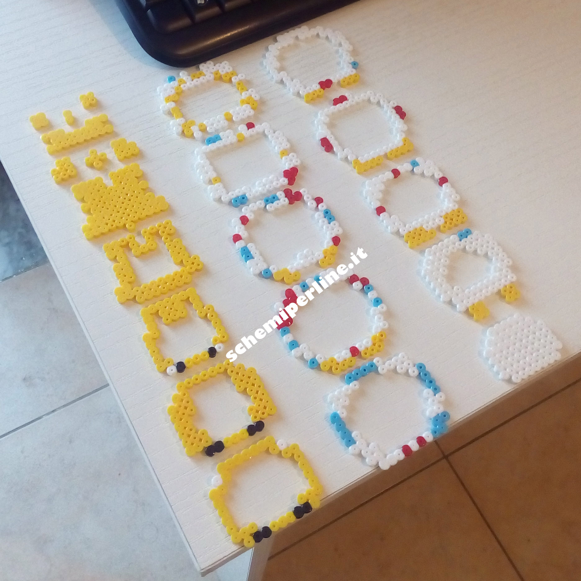 Il Pokemon Togepi in 3D con le Pyssla perline da stirare foto lavoro 3