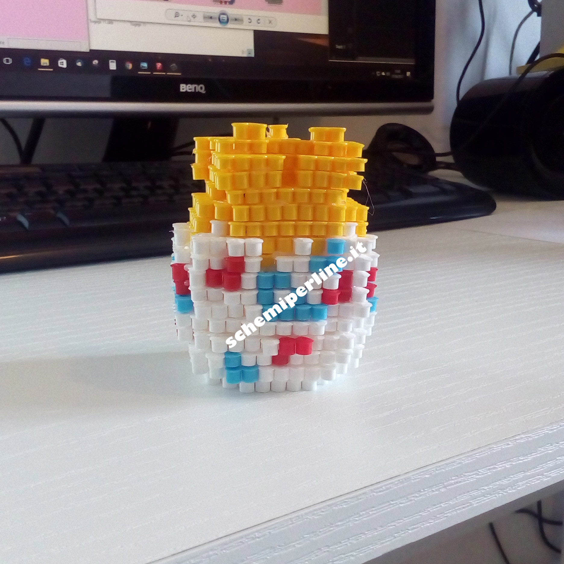 Il Pokemon Togepi in 3D con le Pyssla perline da stirare foto lavoro 5