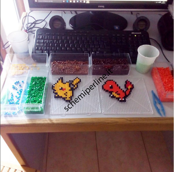 Pikachu e Charmander foto lavoro pyssla hama beads