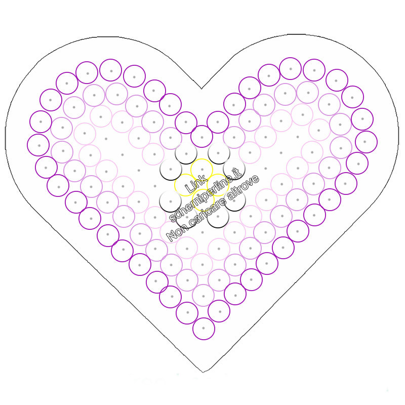 Schema con la forma di cuore pyssla hama beads con perline viola gialle bianche e nere