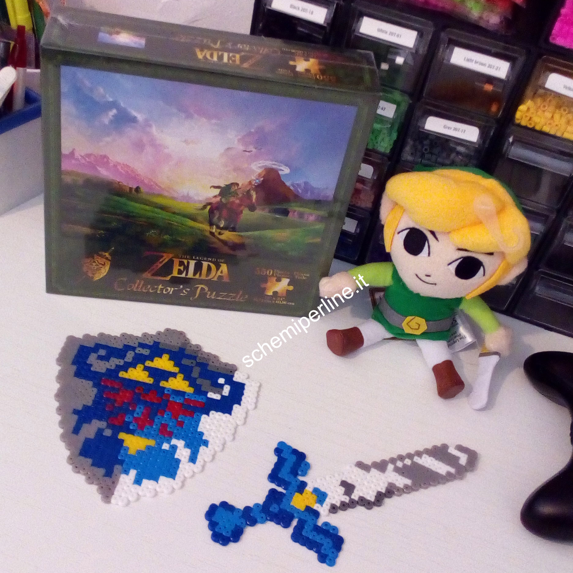 Spada Suprema e Scudo Hylia The Legend Of Zelda foto perline da stirare Pyssla Hama 6